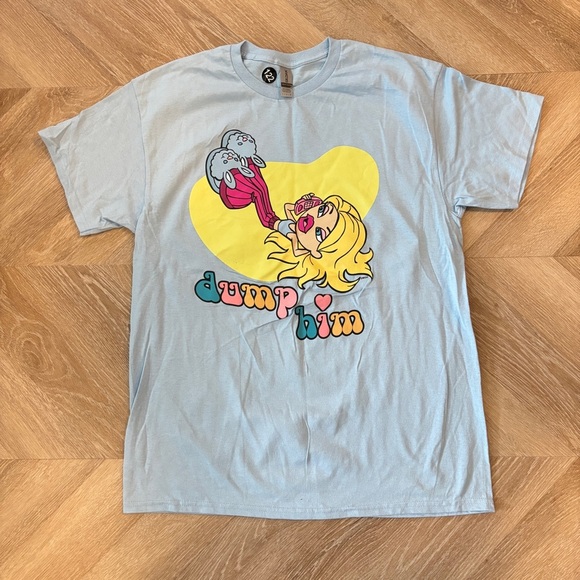 L Light Blue Graphic T-Shirt - Picture 1 of 4